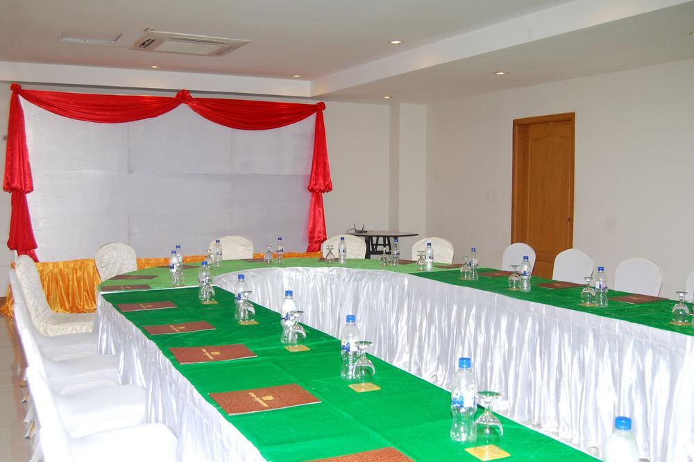 Man Myanmar Hotel Naypyidaw Экстерьер фото